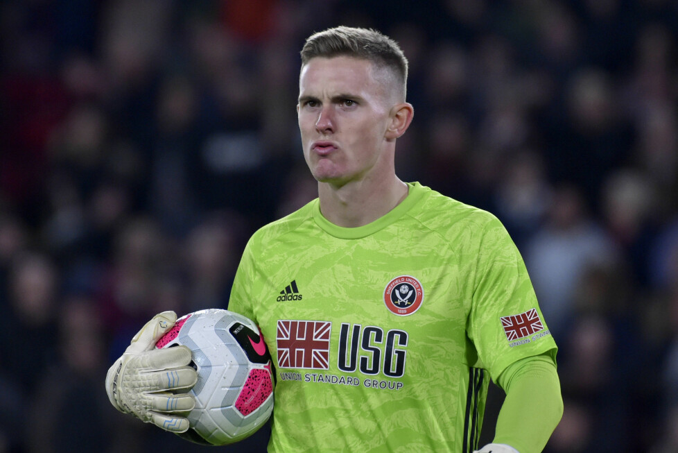 Sheffield United's goalkeeper Dean Henderson holds the ball during the English Premier League soccer match between Sheffield United and Arsenal at Bramall Lane in Sheffield, England Foto: Rui Vieira